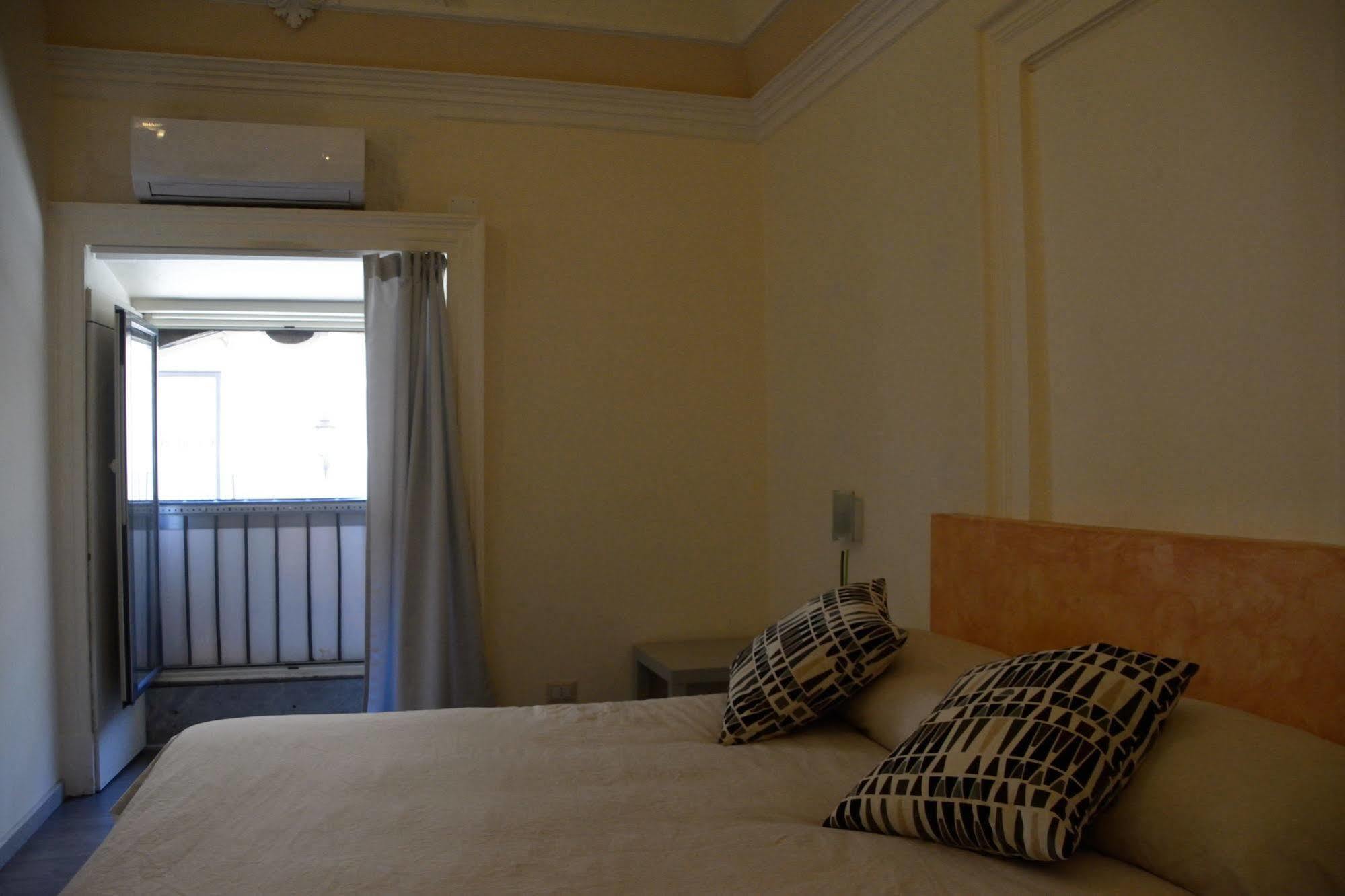 Catania Etnea Bed And Breakfast Exterior photo